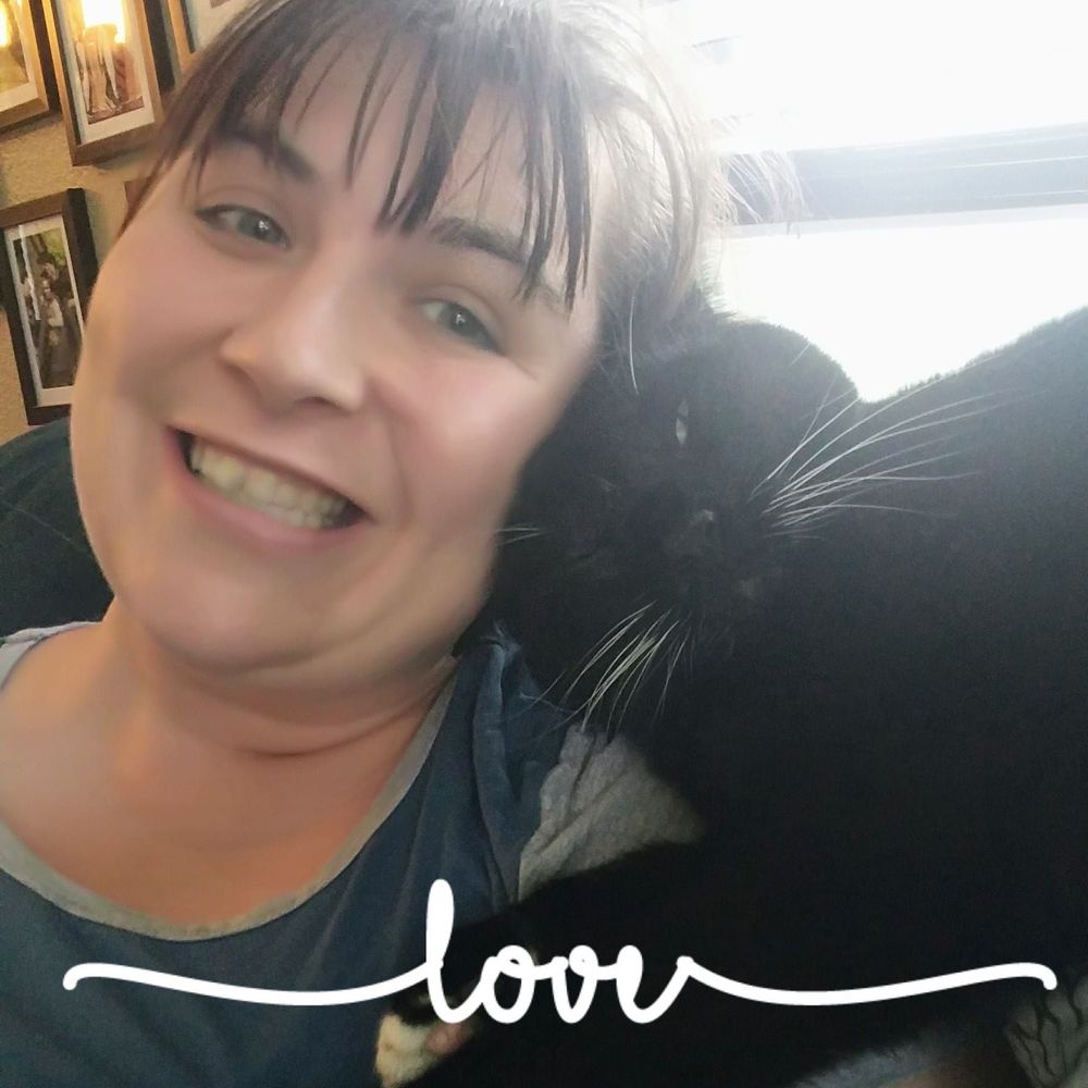 Meet your Posher, Nickie